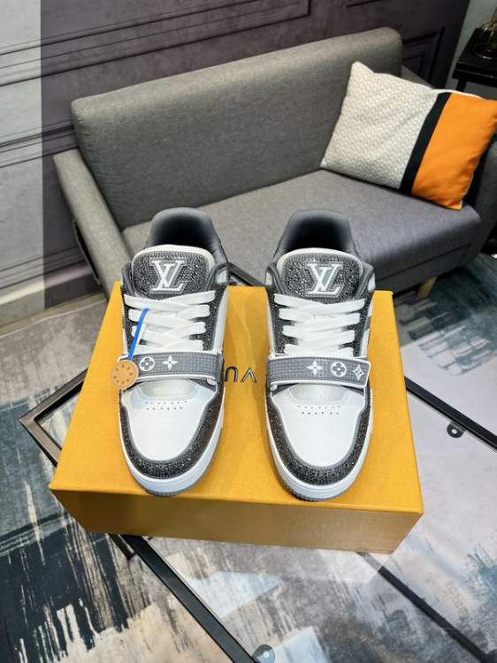 Picture of Louis Vuitton Shoes _SKULVsz35-4039-46hnh041016273